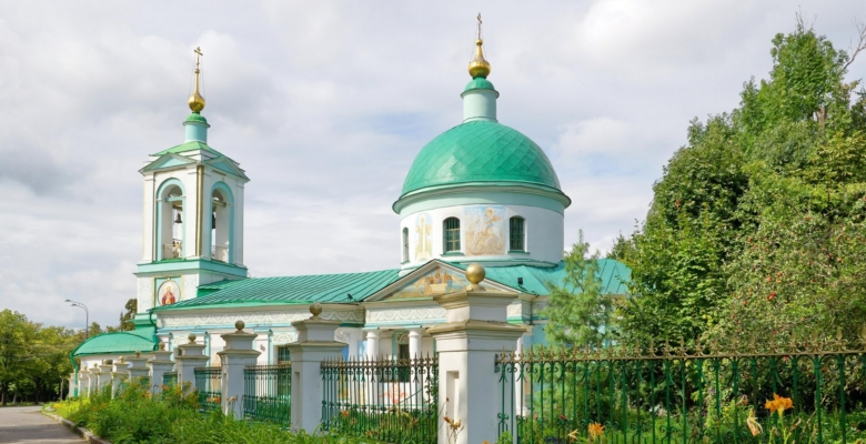 Храм Живоначальной Троицы на Воробьёвых горах