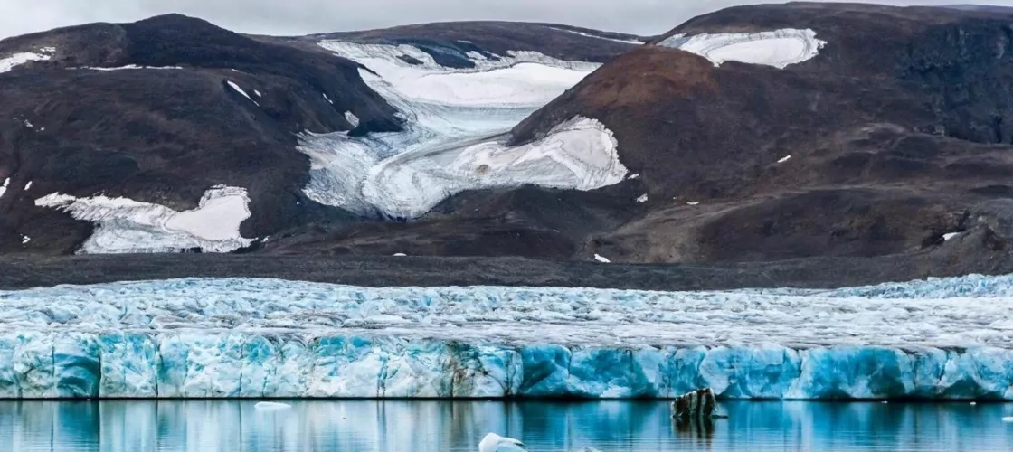 Ледник Серп-и-Молот архипелага Новая Земля