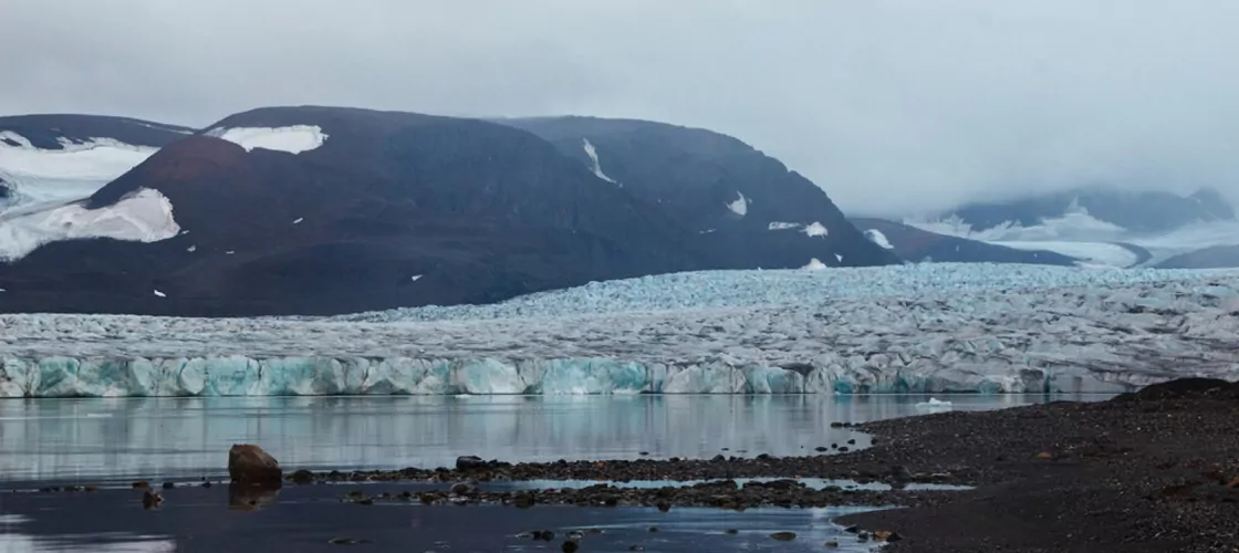Ледник Серп-и-Молот на Новой Земле
