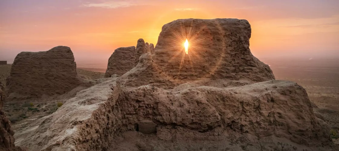 Крепость Аяз-Кала в пустыне Кызылкум